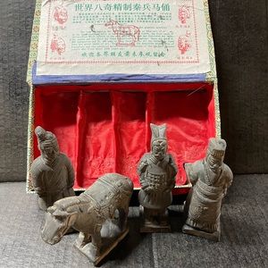 Terracotta Statues from the “Qin Dynasty”